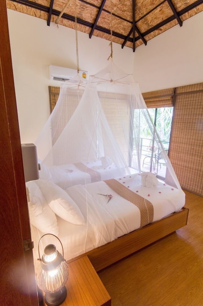 Anurak Community Lodge Phanom Buitenkant foto